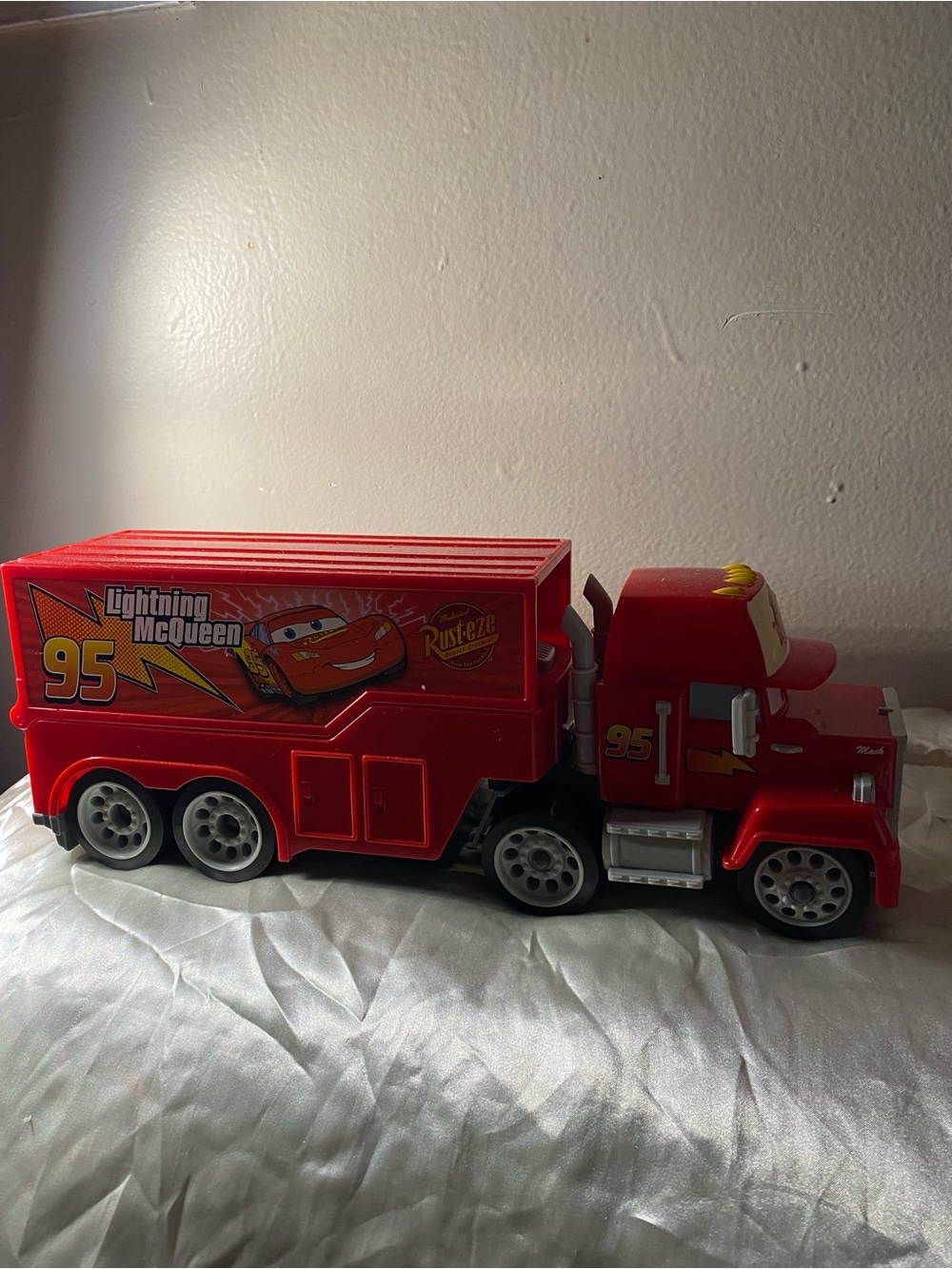 Lightning McQueen Red Hauler Toy Truck